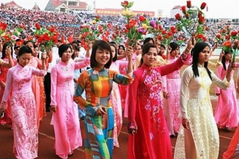 Chân dung một người tự tin thể hiện bản thân theo cách riêng, vượt qua định kiến giới tính.