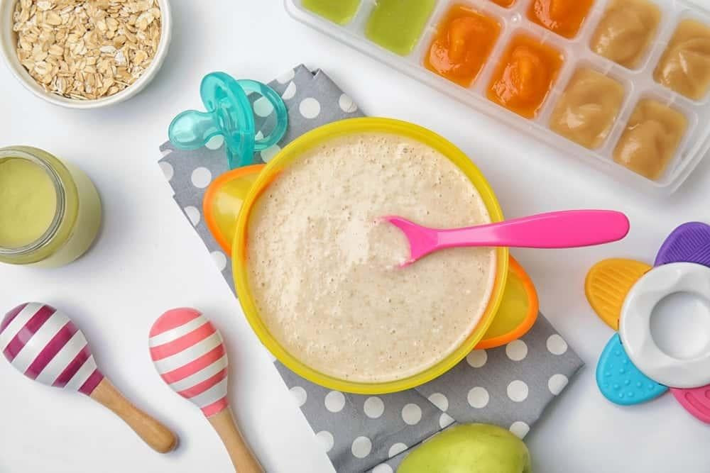 Cháo yến mạch sườn non rau cải xanh, món ăn dặm bổ dưỡng cho bé 9-12 tháng tuổi