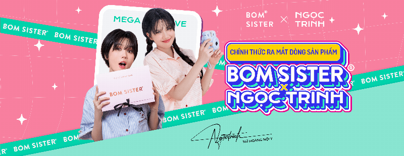 Một người mẫu nam đang nhìn vào gương, diện quần lót lọt khe nam, thể hiện sự tự tin và cá tính. Ánh sáng nhẹ nhàng chiếu vào, làm nổi bật đường nét cơ thể săn chắc và vẻ đẹp hình thể