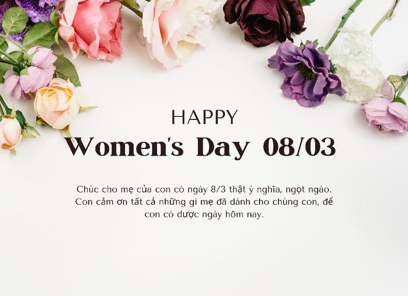 Hình ảnh người phụ nữ đang viết lời chúc mừng sinh nhật chồng yêu trên tấm thiệp, thể hiện sự chân thành và tình cảm.
