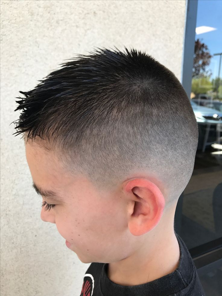 Crew Cut mang lại vẻ lịch lãm cho bé trai