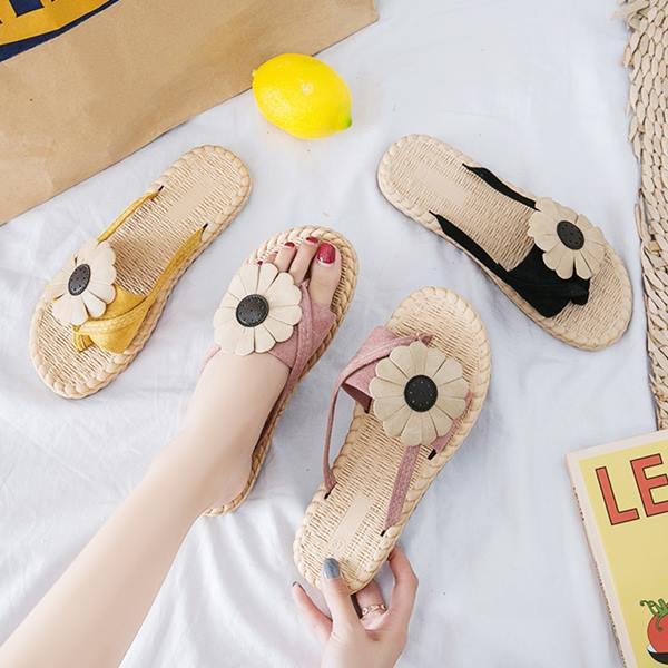 Dép hoa nữ tính với họa tiết hoa 3D xinh xắn