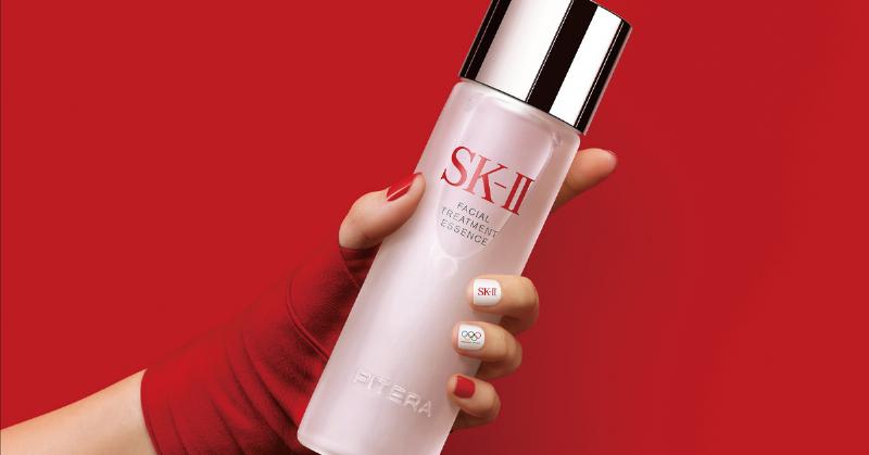 Hình ảnh cận cảnh chai Nước Thần SK-II Facial Treatment Essence với thành phần Pitera làm chủ đạo
