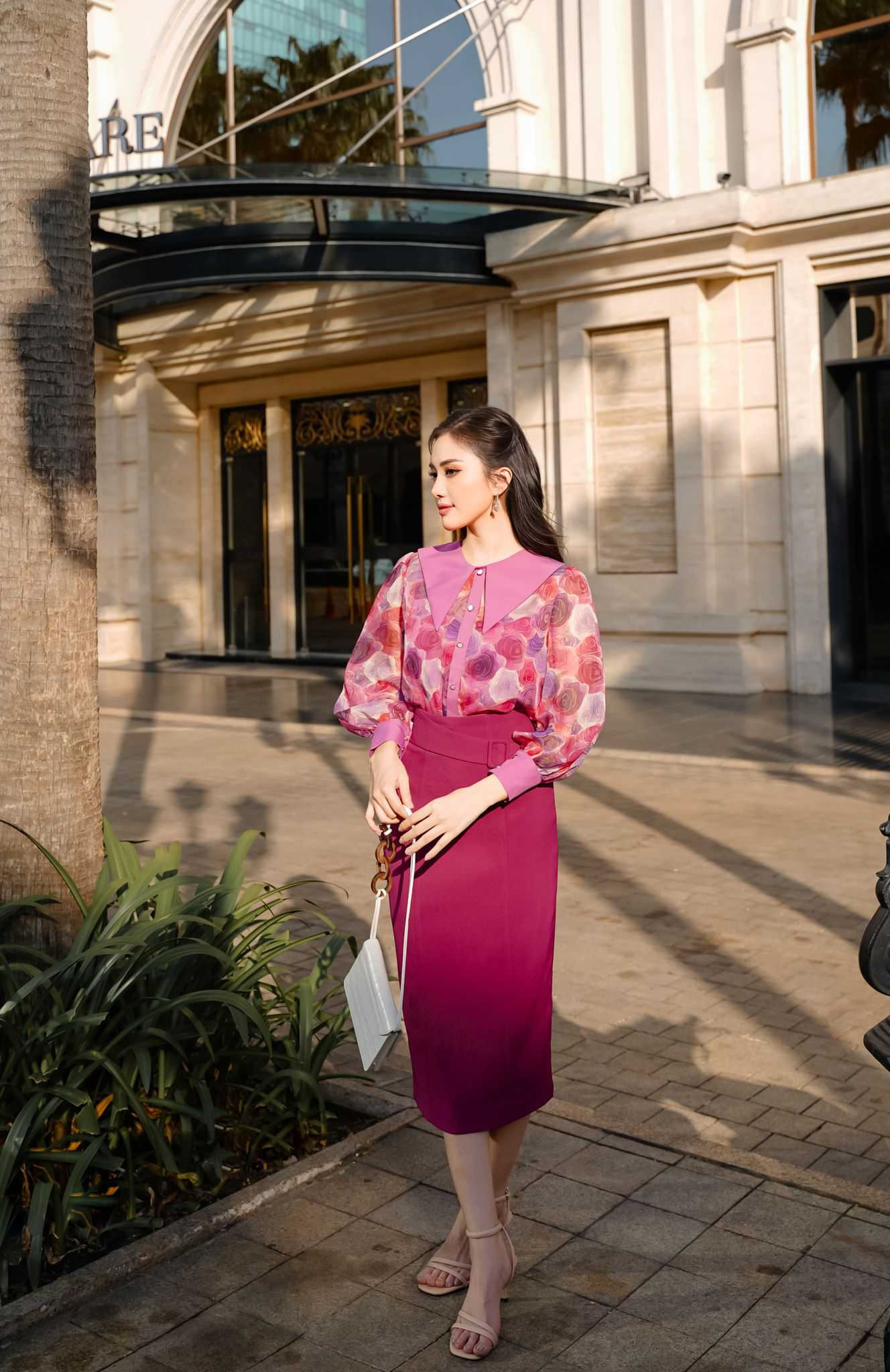 Thiết kế áo sơ mi voan hoa tay lỡ sang trọng, quý phái