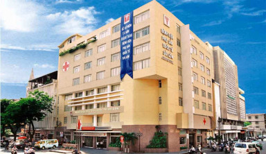 Không gian tiếp đón và khám bệnh tại DYM Medical Center, hỗ trợ khám tiền hôn nhân