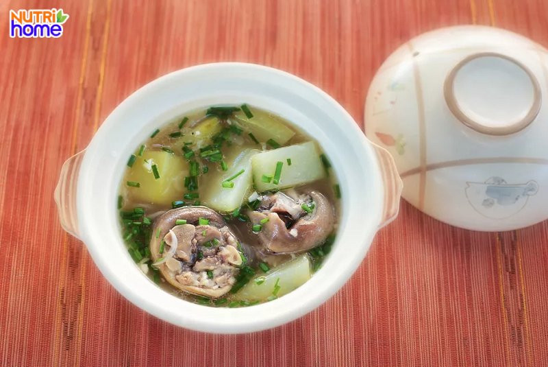 Canh móng giò đu đủ xanh giúp sữa mẹ đặc và bổ dưỡng