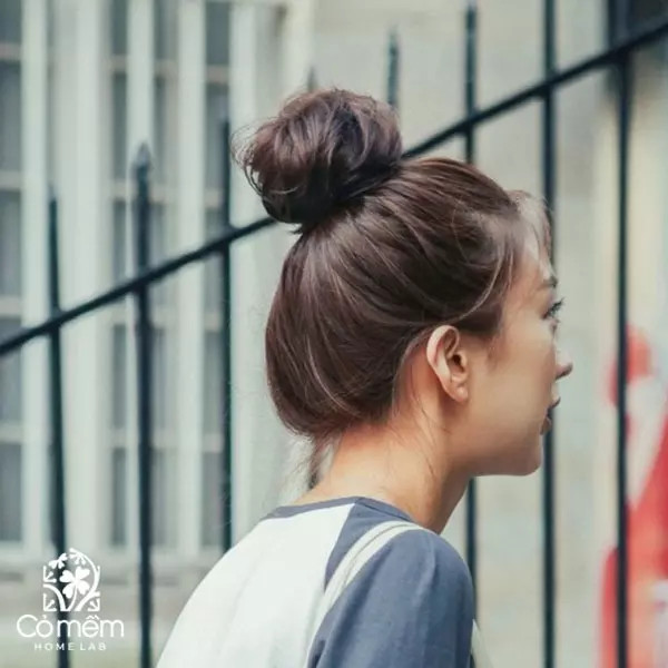 Tóc búi củ tỏi cao, mái thưa Hàn Quốc