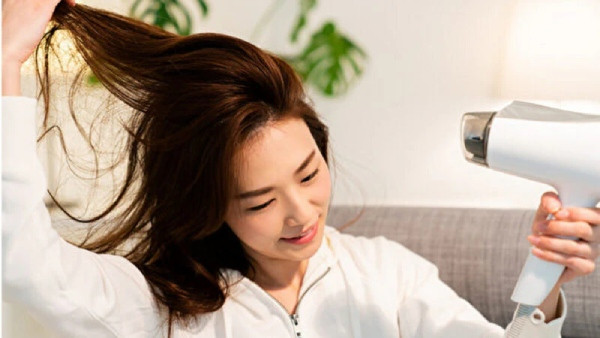 bí quyết sấy tóc ngắn bồng bềnh tự nhiên