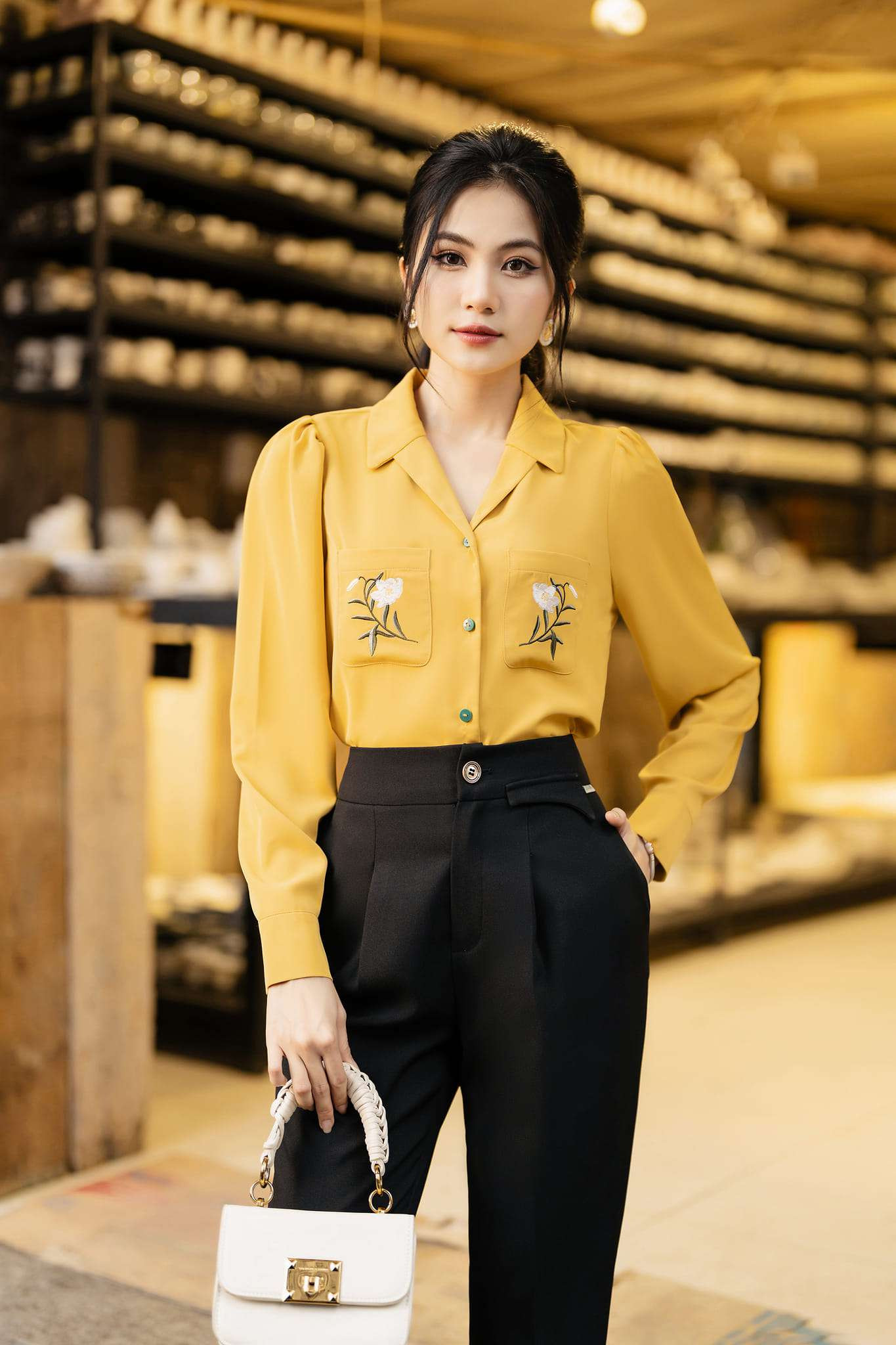 Áo sơ mi cách điệu thêu