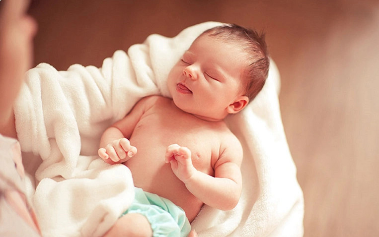 Máy hút mũi Ichiko có nhiều mức độ điều chỉnh phù hợp cho từng bé