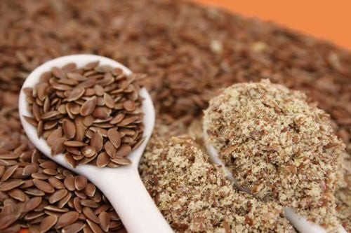 Hạt lanh màu nâu và vàng, thực phẩm giàu Omega 3 thực vật