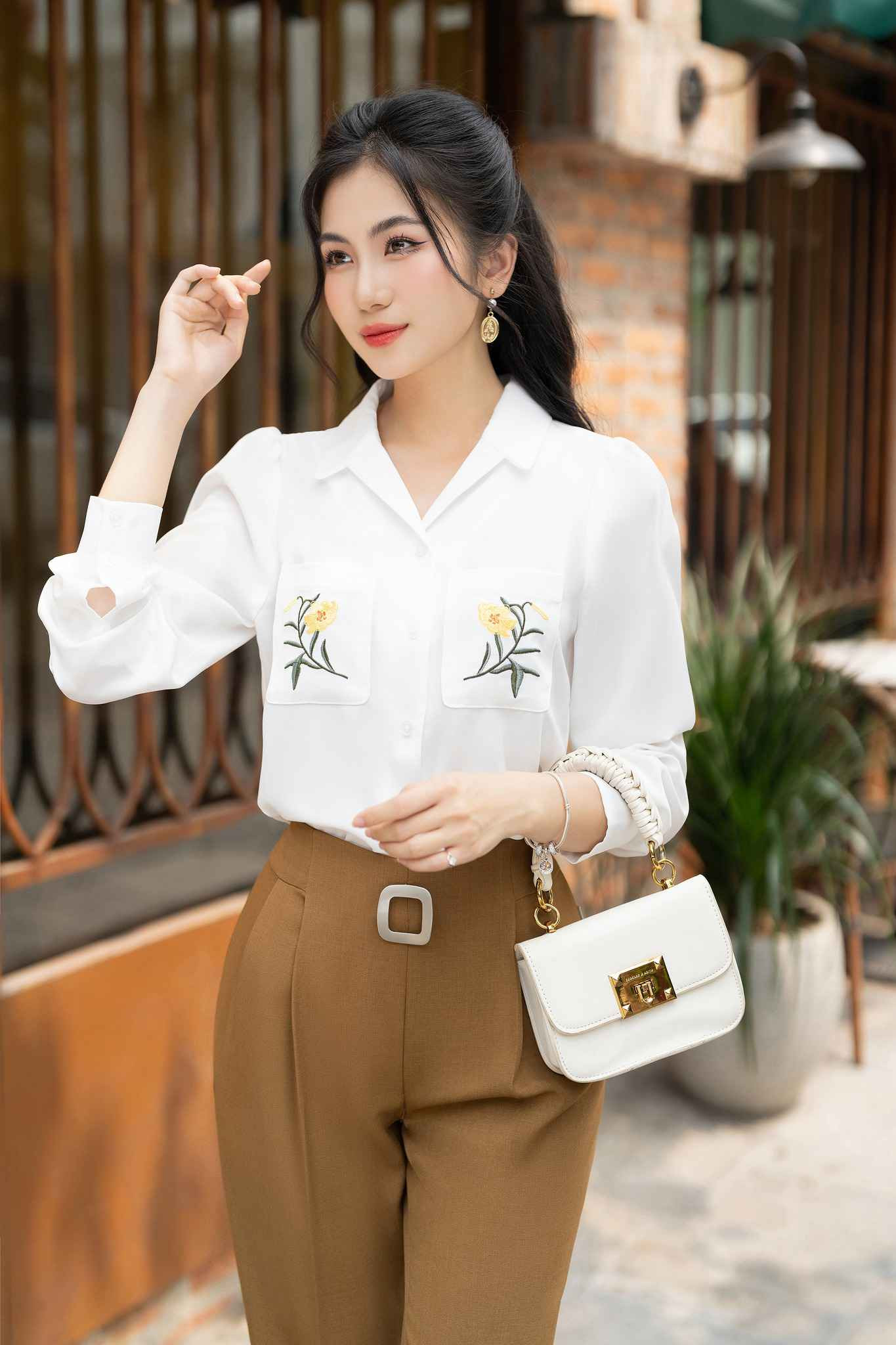 Áo sơ mi cách điệu thêu ngực