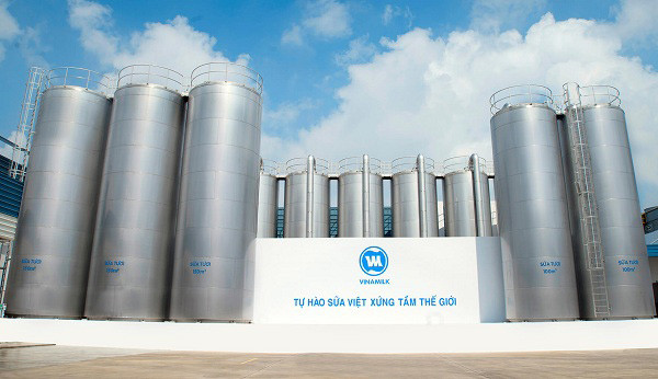 Tháp sấy cao nhất Châu Á của Vinamilk, đảm bảo chất lượng sữa bột Optimum Gold cho trẻ sơ sinh.