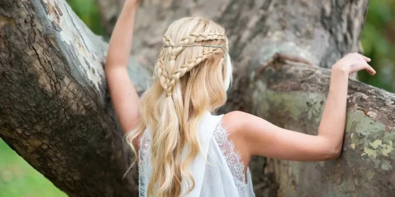 Tóc tết lơi phong cách Boho bay bổng cho tiệc ngoài trời