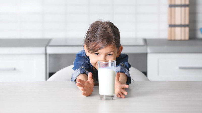 Trẻ từ 1 tuổi trở lên có thể bắt đầu sử dụng sữa tươi TH True Milk để bổ sung dinh dưỡng