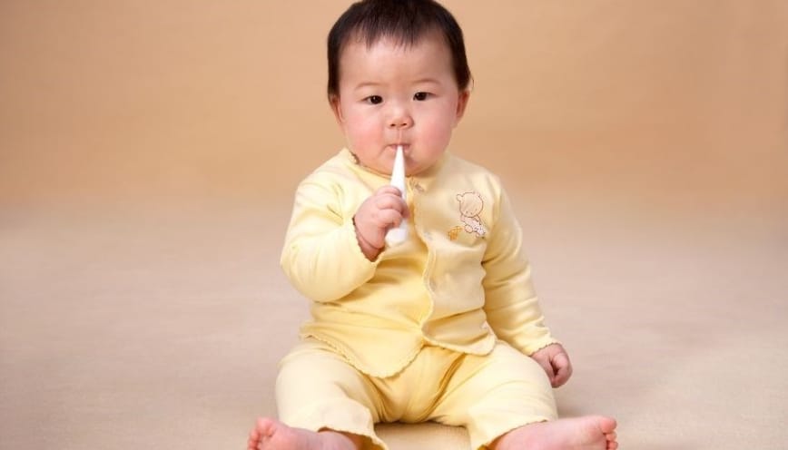 Cách lựa chọn size quần áo chuẩn cho trẻ từ 6-9 tháng tuổi