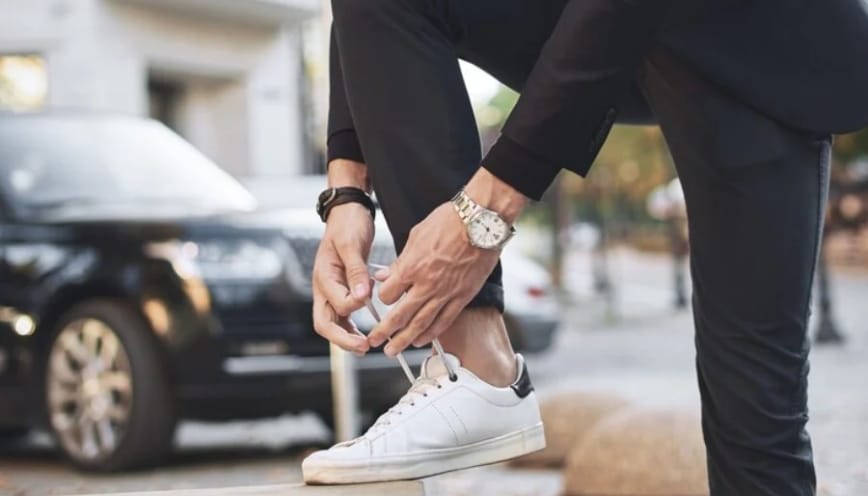 Nam chân 25cm chọn giày size bao nhiêu?