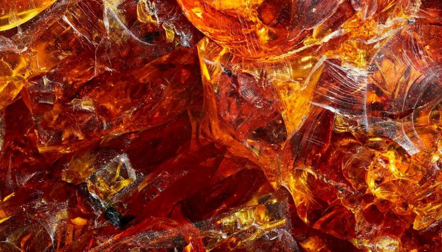Màu hổ phách mang đến vẻ đẹp ấm áp và trầm lắng