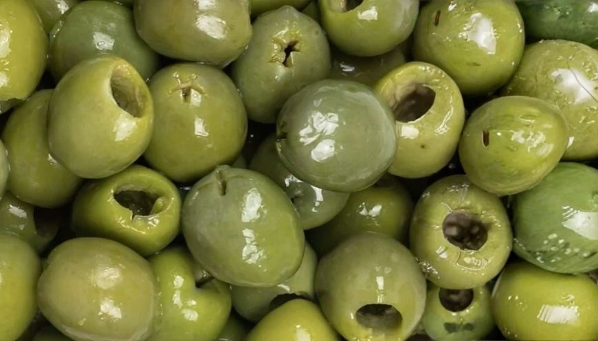 Olive green mang nét đẹp nhã nhặn và trưởng thành